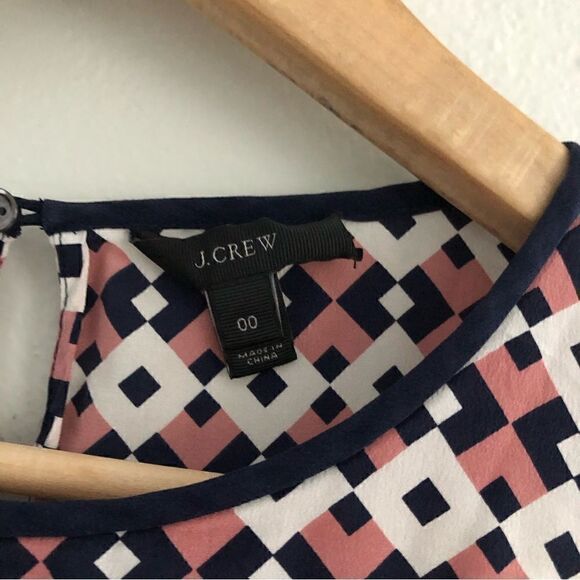 J crew 100% silk geometric print short sleeve blouse woman’s size 00 - Picture 5 of 8